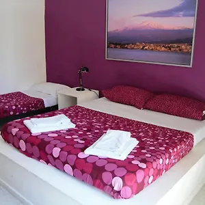 casa-vacanza-civita-catania-centro.sicilyhotelsitaly.net/