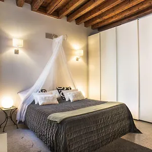 Apartment Terrazzina - Romantic Pied A Terre At The Heart Of Cannaregio District 